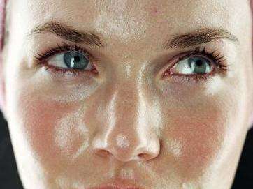 油性肌肤怎样选择护肤品